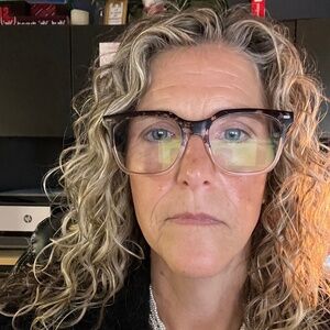 Meet your Posher, Jen